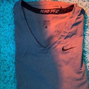 Nike pro t-shirt